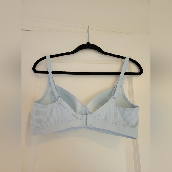 $15 Bras in size C38 - Picture 3 of 4